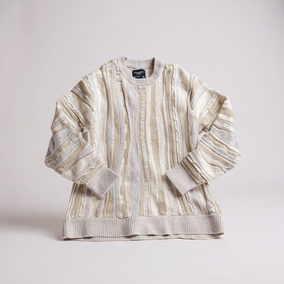 Abercrombie & Fitch Cream Cable Knit Sweater - Picture 2 of 3